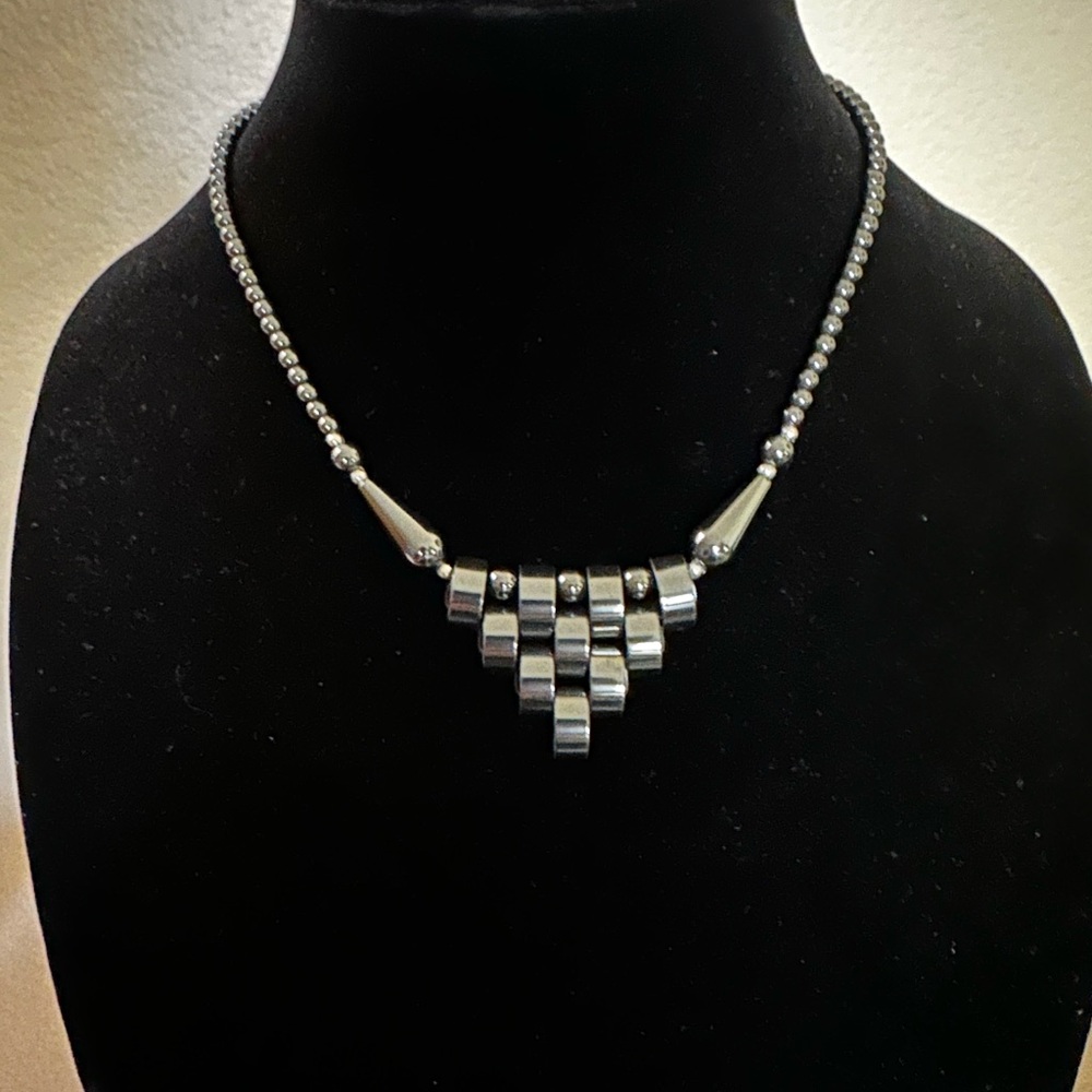 Elegant Silver Necklace